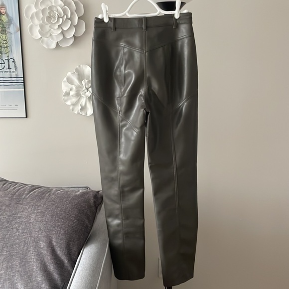 Wilfred Rebel Pant - vegan leather - Picture 6 of 7